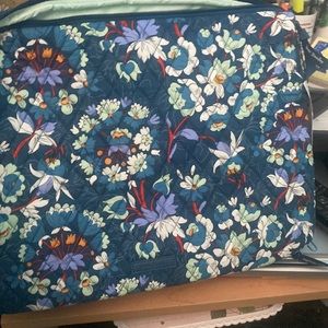 🆕💙Vera Bradley Laptop Workstation Crossbody “Floral Bursts”